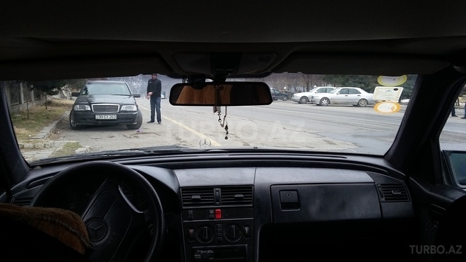 Mercedes C 180 1995, 300,020 km - 1.8 л - Qəbələ