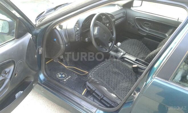 BMW 318 1995, 220,000 km - 1.8 л - Sumqayıt