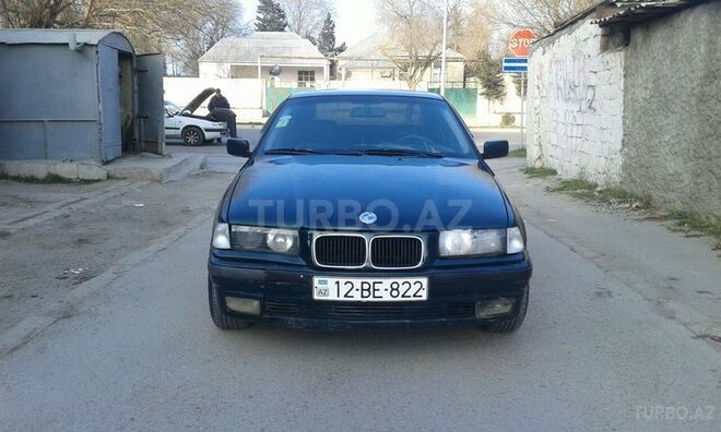BMW 318 1995, 220,000 km - 1.8 л - Sumqayıt