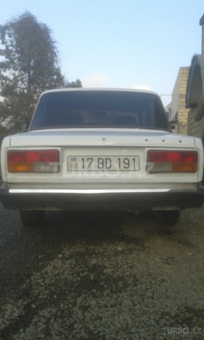 LADA (VAZ) 2107 2005, 42,000 km - 1.6 l - Quba