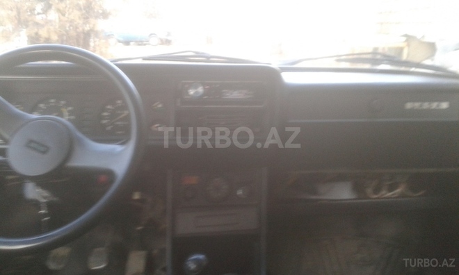 LADA (VAZ) 2107 2005, 42,000 km - 1.6 l - Quba