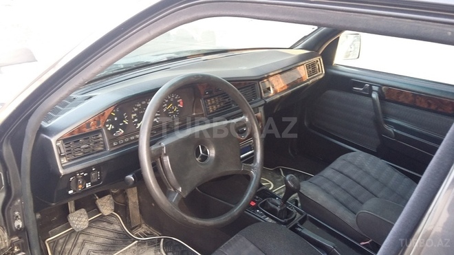 Mercedes 190 1990, 480,000 km - 1.8 l - Biləsuvar