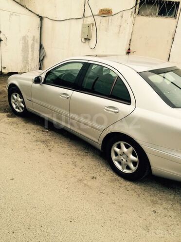 Mercedes C 220 2000, 263,500 km - 2.2 l - Bakı