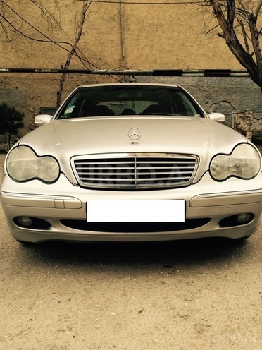 Mercedes C 220 2000, 263,500 km - 2.2 l - Bakı