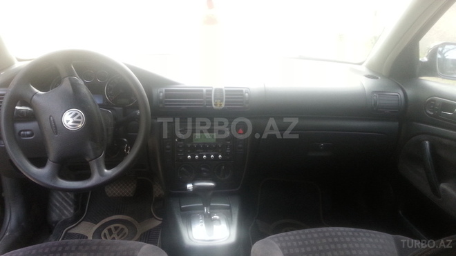 Volkswagen Passat 2003, 210,000 km - 1.8 l - Sumqayıt