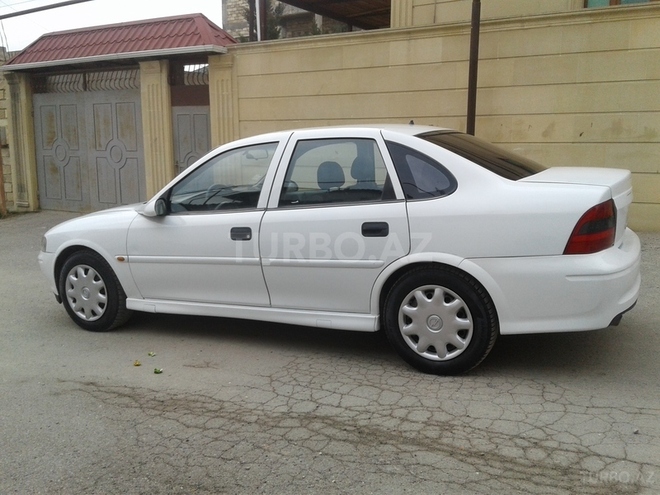 Opel Vectra 1999, 285,000 km - 1.8 l - Bakı