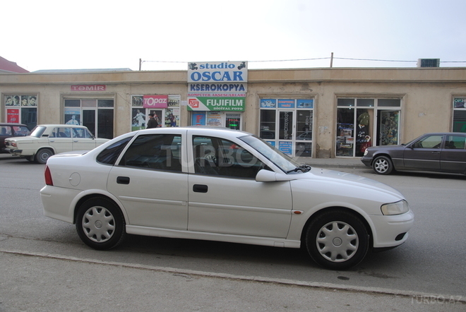 Opel Vectra 2000, 280,000 km - 1.8 л - Bakı