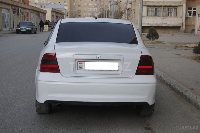 Opel Vectra 2000, 280,000 km - 1.8 л - Bakı