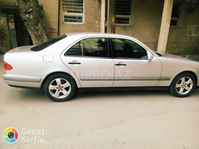 Mercedes E 240 1998, 290,000 km - 2.4 л - Bakı