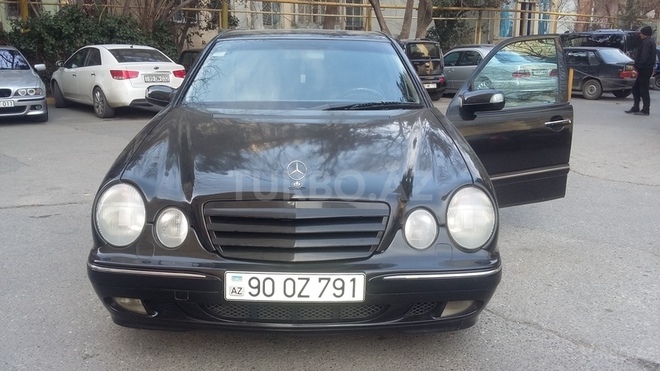 Mercedes E 320 1999, 281,000 km - 3.2 l - Bakı