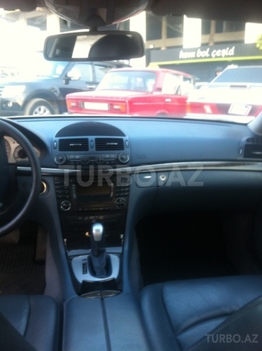 Mercedes E 270 2003, 180,366 km - 2.7 l - Şəki