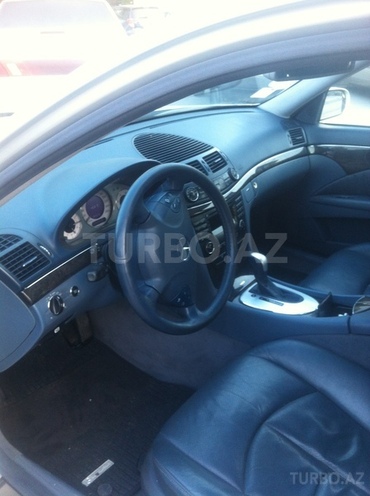 Mercedes E 270 2003, 180,366 km - 2.7 l - Şəki