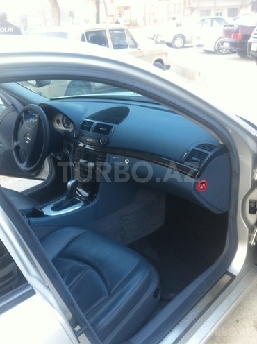 Mercedes E 270 2003, 180,366 km - 2.7 l - Şəki