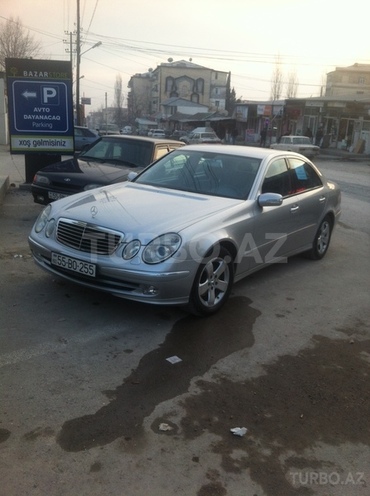 Mercedes E 270 2003, 180,366 km - 2.7 l - Şəki