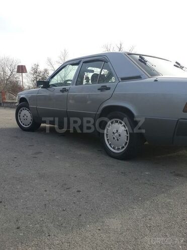 Mercedes 190 1991, 250,000 km - 2.0 l - Şəki