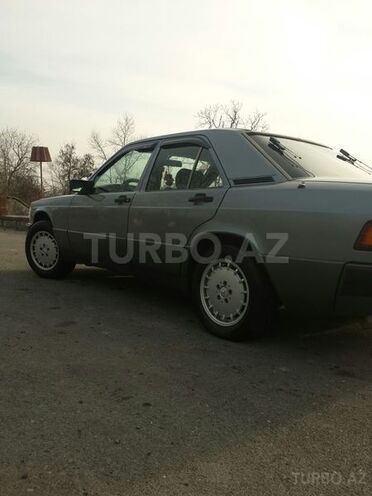 Mercedes 190 1991, 250,000 km - 2.0 l - Şəki