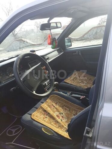 Mercedes 190 1991, 250,000 km - 2.0 l - Şəki
