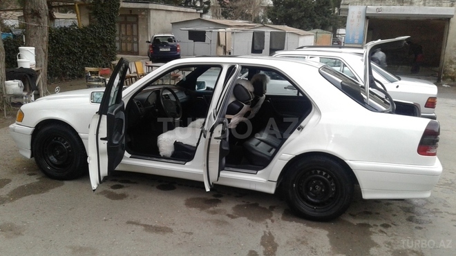 Mercedes C 240 1998, 270,000 km - 2.4 l - Bakı