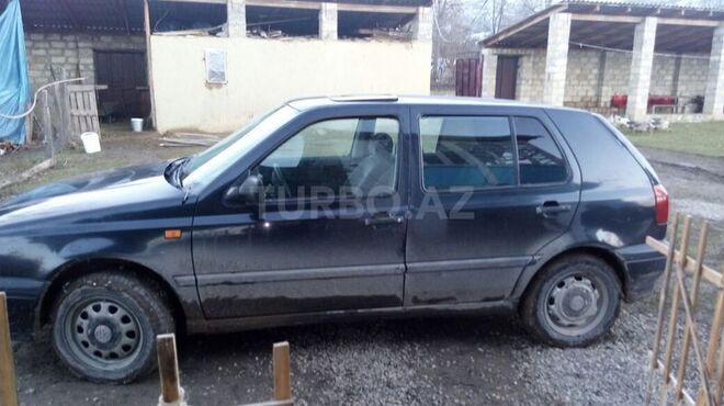 Volkswagen Golf 1994, 190,000 km - 1.6 l - Xaçmaz