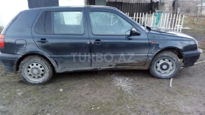 Volkswagen Golf 1994, 190,000 km - 1.6 l - Xaçmaz