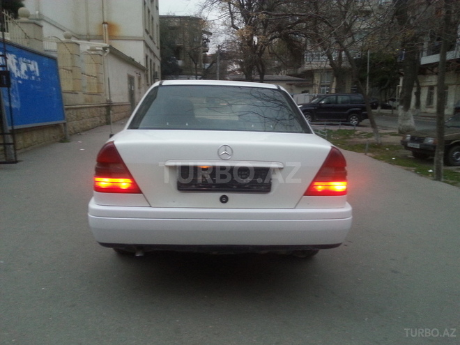 Mercedes C 180 1997, 240,000 km - 1.8 л - Bakı