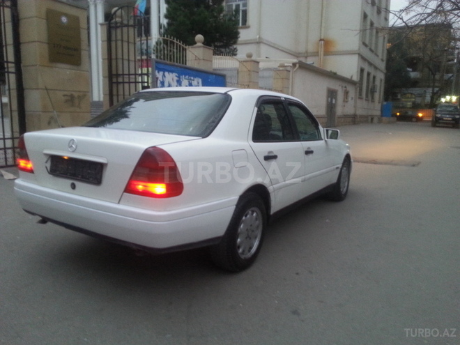 Mercedes C 180 1997, 240,000 km - 1.8 л - Bakı
