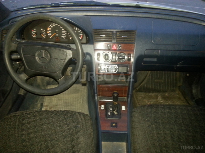 Mercedes C 180 1997, 240,000 km - 1.8 л - Bakı