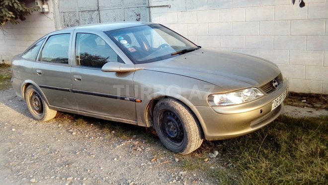 Opel Vectra 1996, 2,700,000 km - 2.0 л - Quba