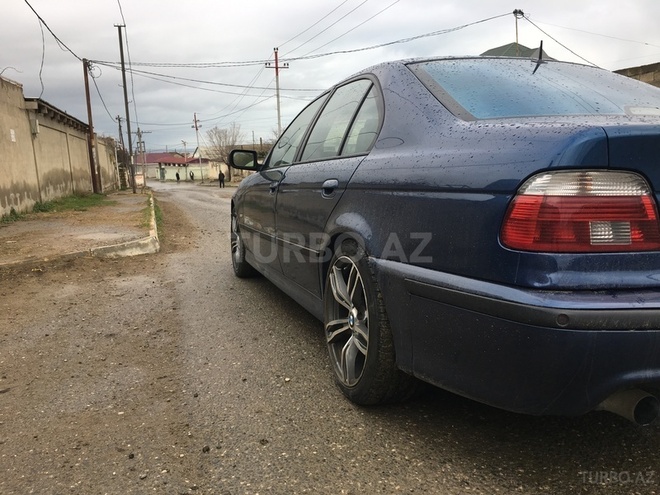 BMW 535 2001, 330,000 km - 3.5 л - Sumqayıt