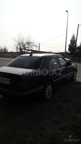 Mercedes E 300 1990, 345,201 km - 3.0 l - Sabirabad