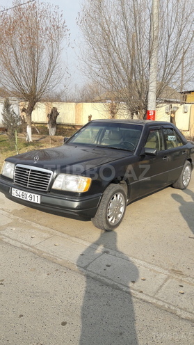 Mercedes E 300 1990, 345,201 km - 3.0 l - Sabirabad
