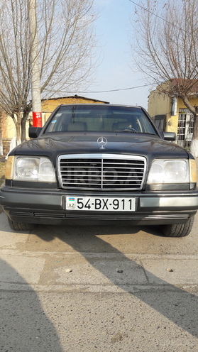 Mercedes E 300 1990, 345,201 km - 3.0 l - Sabirabad