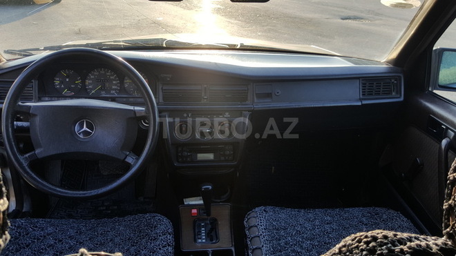 Mercedes 190 1989, 272,000 km - 2.0 л - Bakı