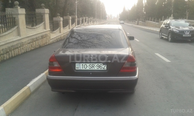 Mercedes C 180 1995, 444,650 km - 1.8 л - Zaqatala