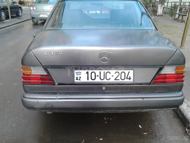 Mercedes E 300 1988, 278,540 km - 3.0 l - Sumqayıt