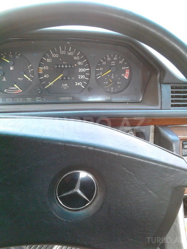 Mercedes E 300 1988, 278,540 km - 3.0 l - Sumqayıt