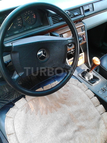 Mercedes E 300 1988, 278,540 km - 3.0 l - Sumqayıt