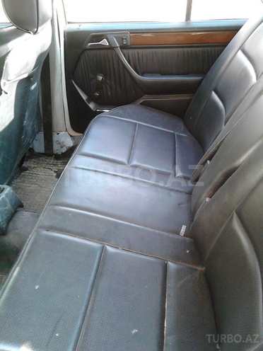 Mercedes E 300 1988, 278,540 km - 3.0 l - Sumqayıt