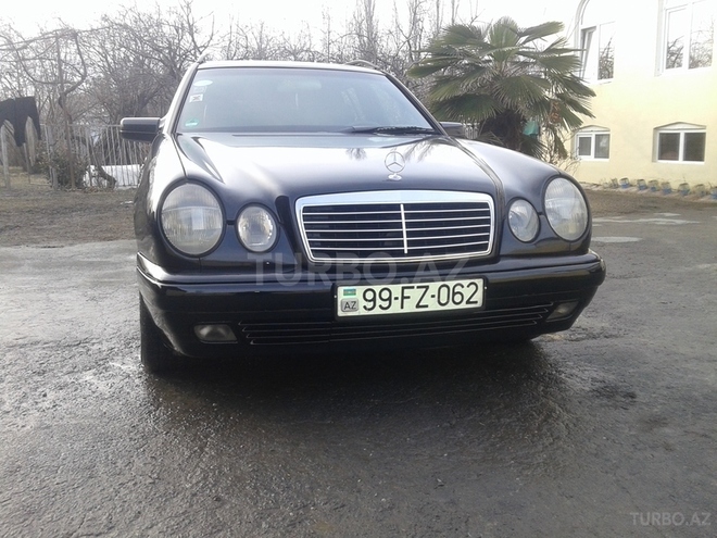 Mercedes E 220 1999, 320,000 km - 2.2 l - Zaqatala