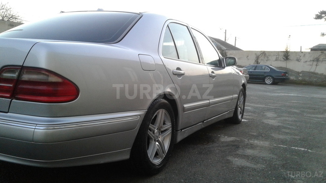 Mercedes E 320 2000, 330,000 km - 3.2 л - Bakı