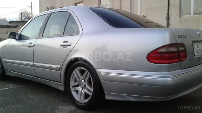 Mercedes E 320 2000, 330,000 km - 3.2 л - Bakı