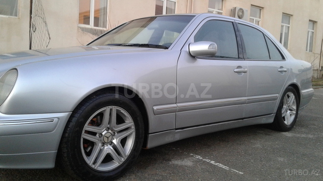 Mercedes E 320 2000, 330,000 km - 3.2 л - Bakı