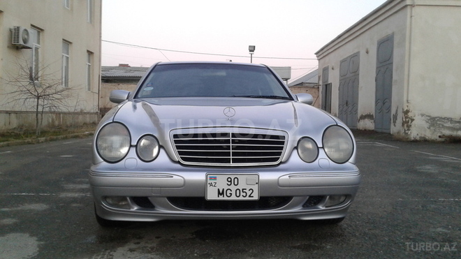 Mercedes E 320 2000, 330,000 km - 3.2 л - Bakı