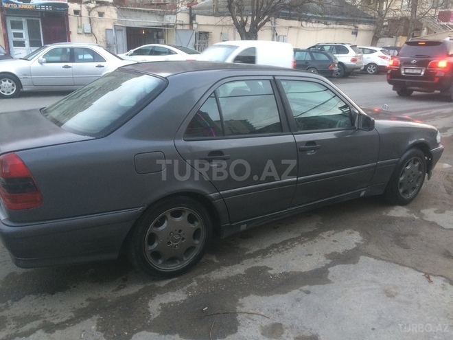 Mercedes C 200 1995, 250,000 km - 2.0 l - Bakı