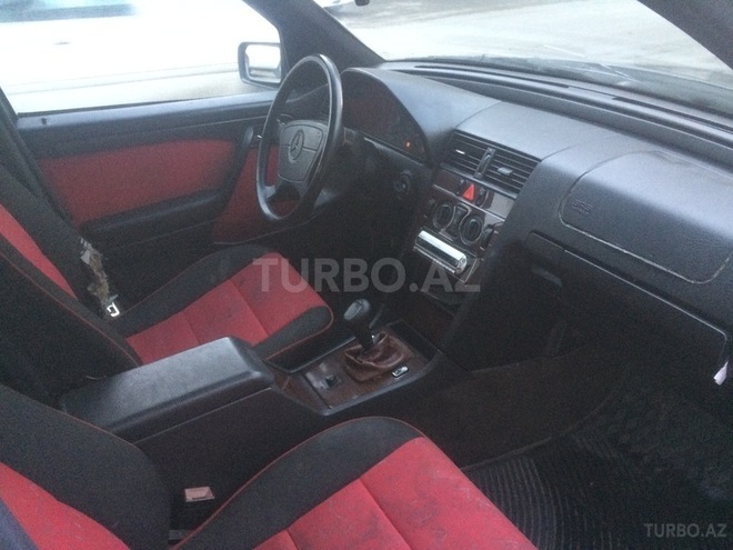Mercedes C 200 1995, 250,000 km - 2.0 l - Bakı