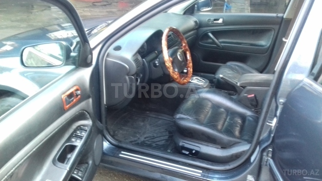 Volkswagen Passat 2002, 128,000 km - 1.8 l - Gəncə