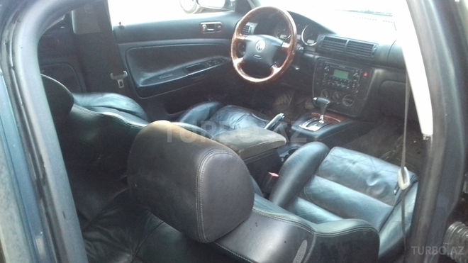 Volkswagen Passat 2002, 128,000 km - 1.8 l - Gəncə