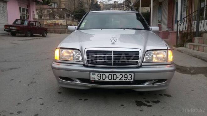 Mercedes C 220 2000, 254,000 km - 2.2 l - Bakı