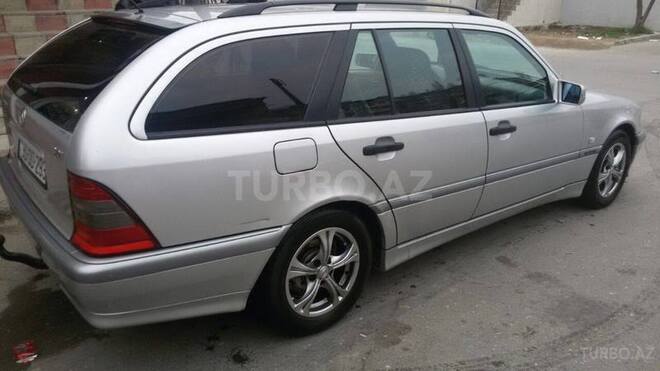 Mercedes C 220 2000, 254,000 km - 2.2 l - Bakı