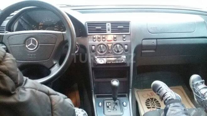 Mercedes C 220 2000, 254,000 km - 2.2 l - Bakı